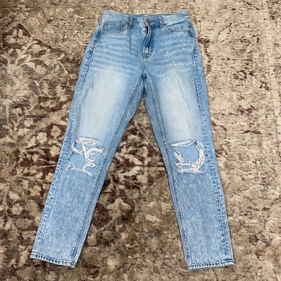 American Eagle Ripped Mom Jeans - Picture 3 of 7